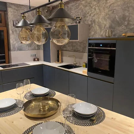 Edouard & Richard Apartament *