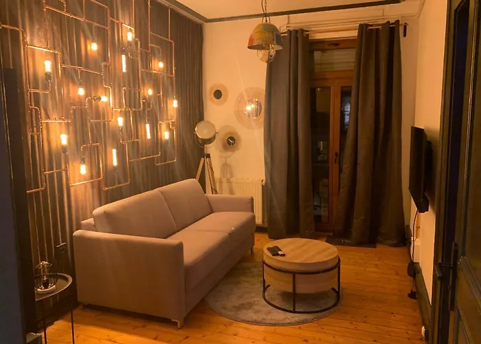 Edouard & Richard Apartment